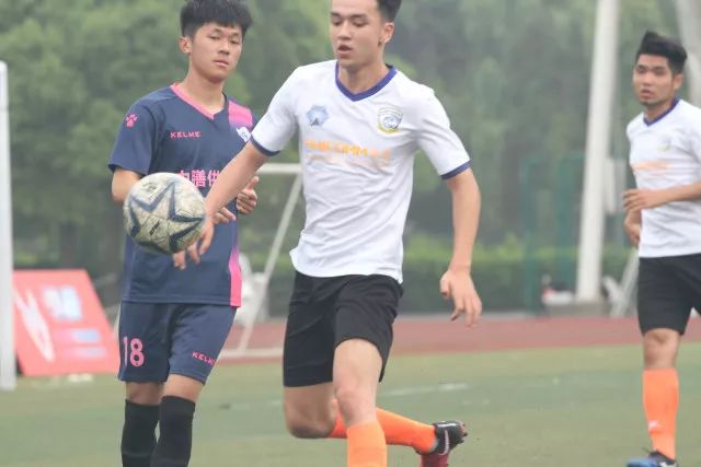 加克波将以高价转投曼城
