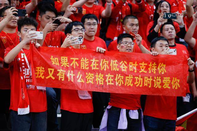 王俊杰大放异彩，中国男篮亚运会前景看好